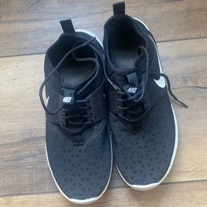Nike Juvenate Size 7.5